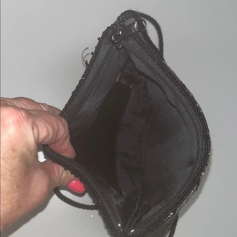 Source Unknown Black, Silver, Gray Beaded Clutch with cord